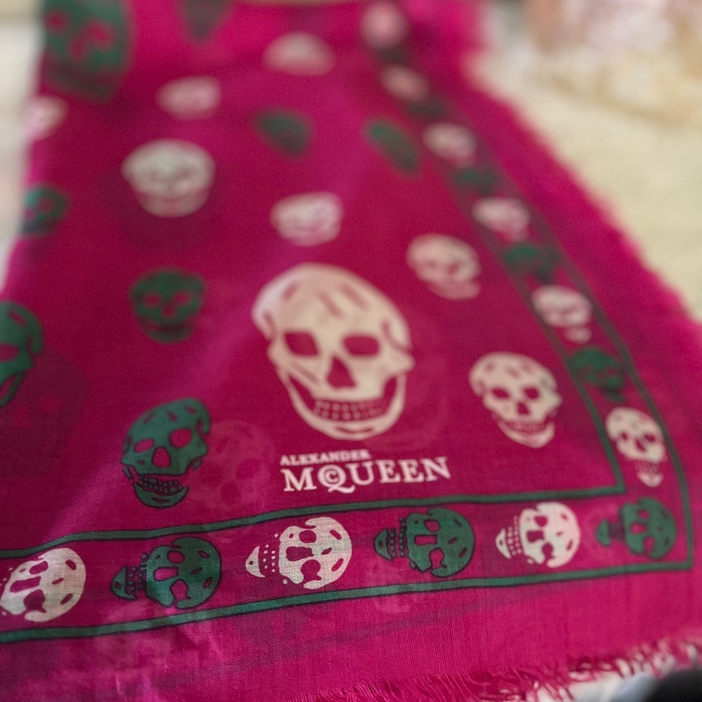 Alexander McQueen Skull scarf